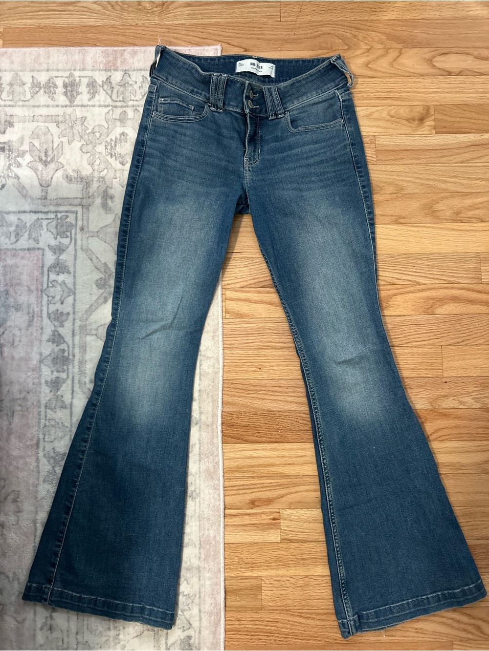 Women’s low rise Blue Bootcut Jeans - Classic Denim